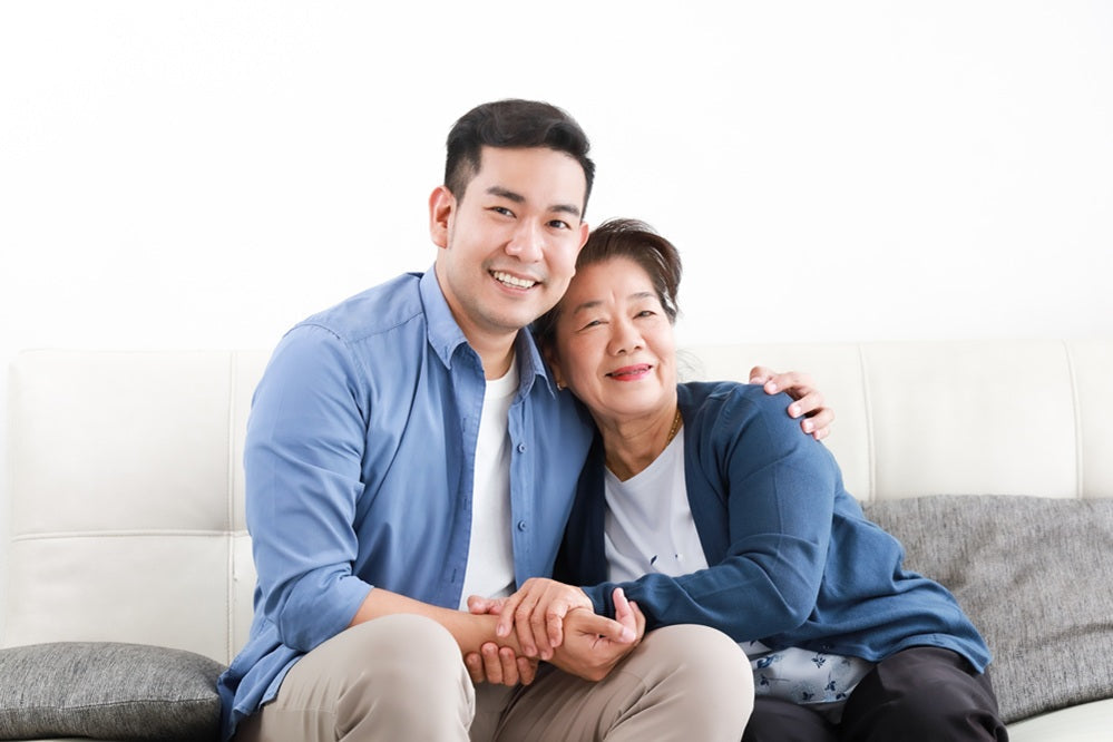 離れて暮らす子どもを安心させるために｜親が無理なく続けられる見守り対策